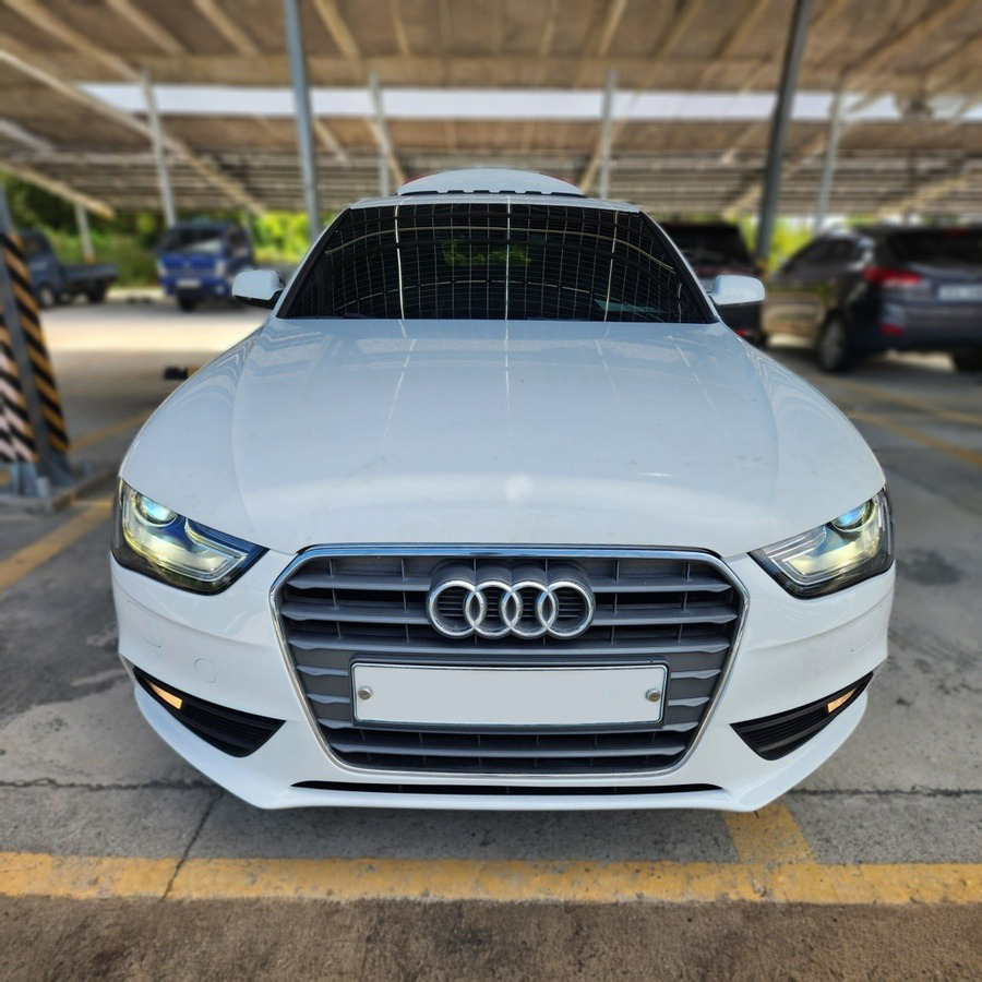 Audi A4 (B8) - 2 