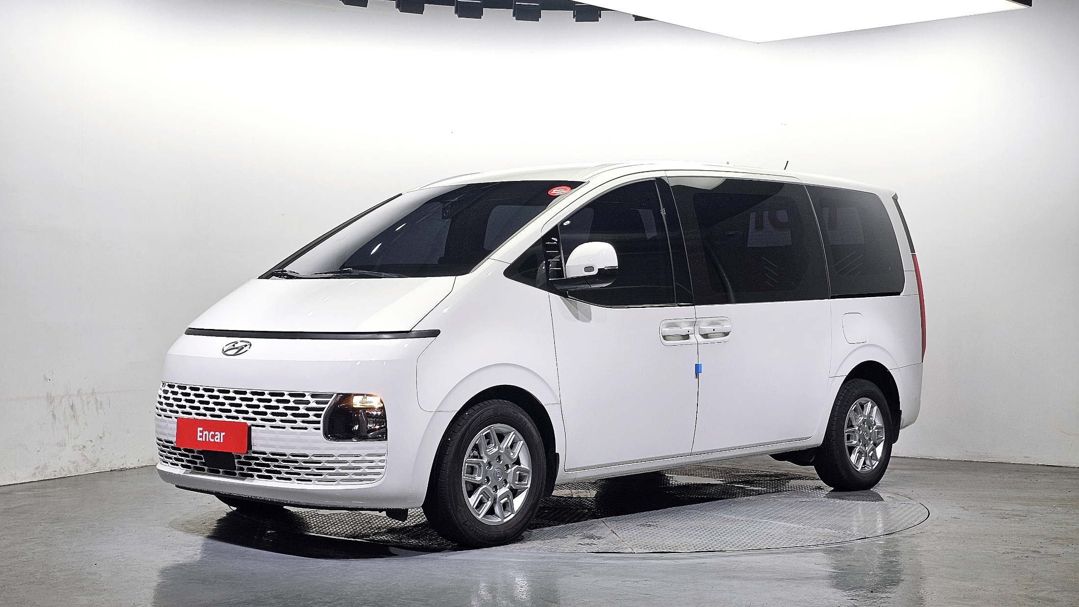 Hyundai Staria 2022 L3.5 Wheelchair Lift Slope - 4 
