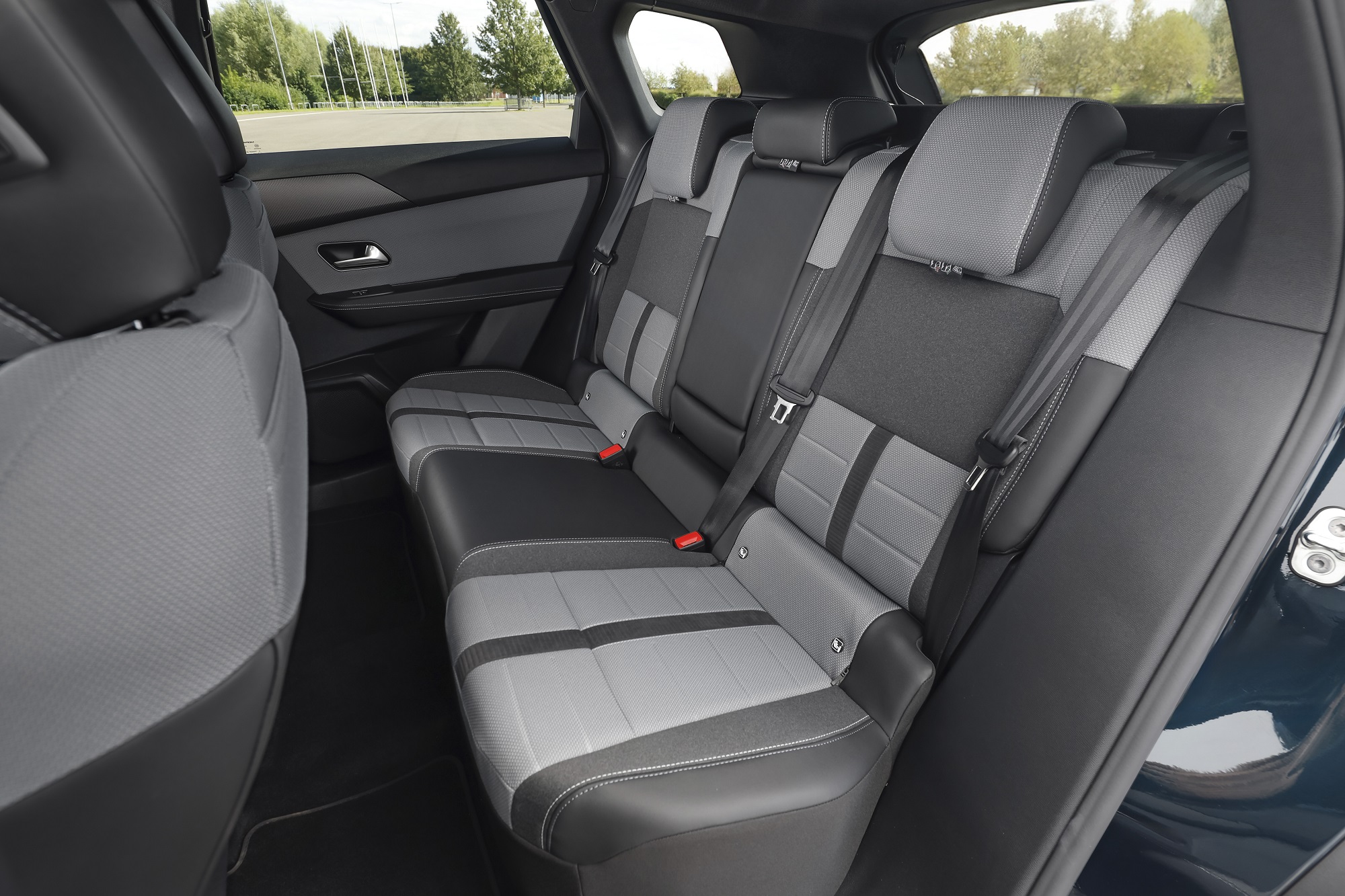 салон опель грандланд, Opel Grandland, новый Opel Grandland, новый Opel Grandland, кроссовер Opel