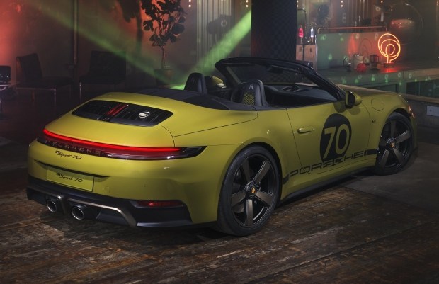 Представлено новий Porsche 911 Spirit 70: гібридний двигун, вінтажний стиль і лімітована серія