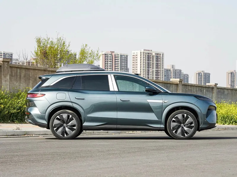 BYD Tang L 2024: новый электрический кроссовер на 1100 л.с. — зарядка на 400 км за 5 минут