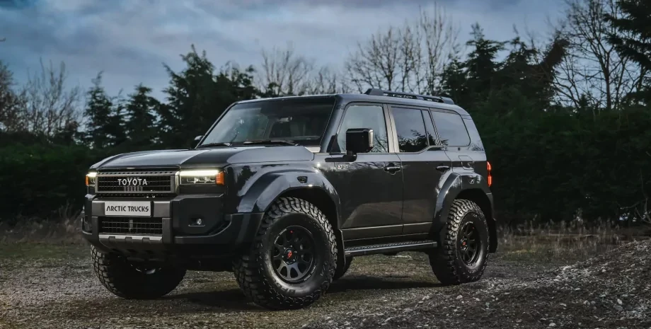 Toyota Land Cruiser Prado получил экстремальную версию AT37 для покорения сложного бездорожья