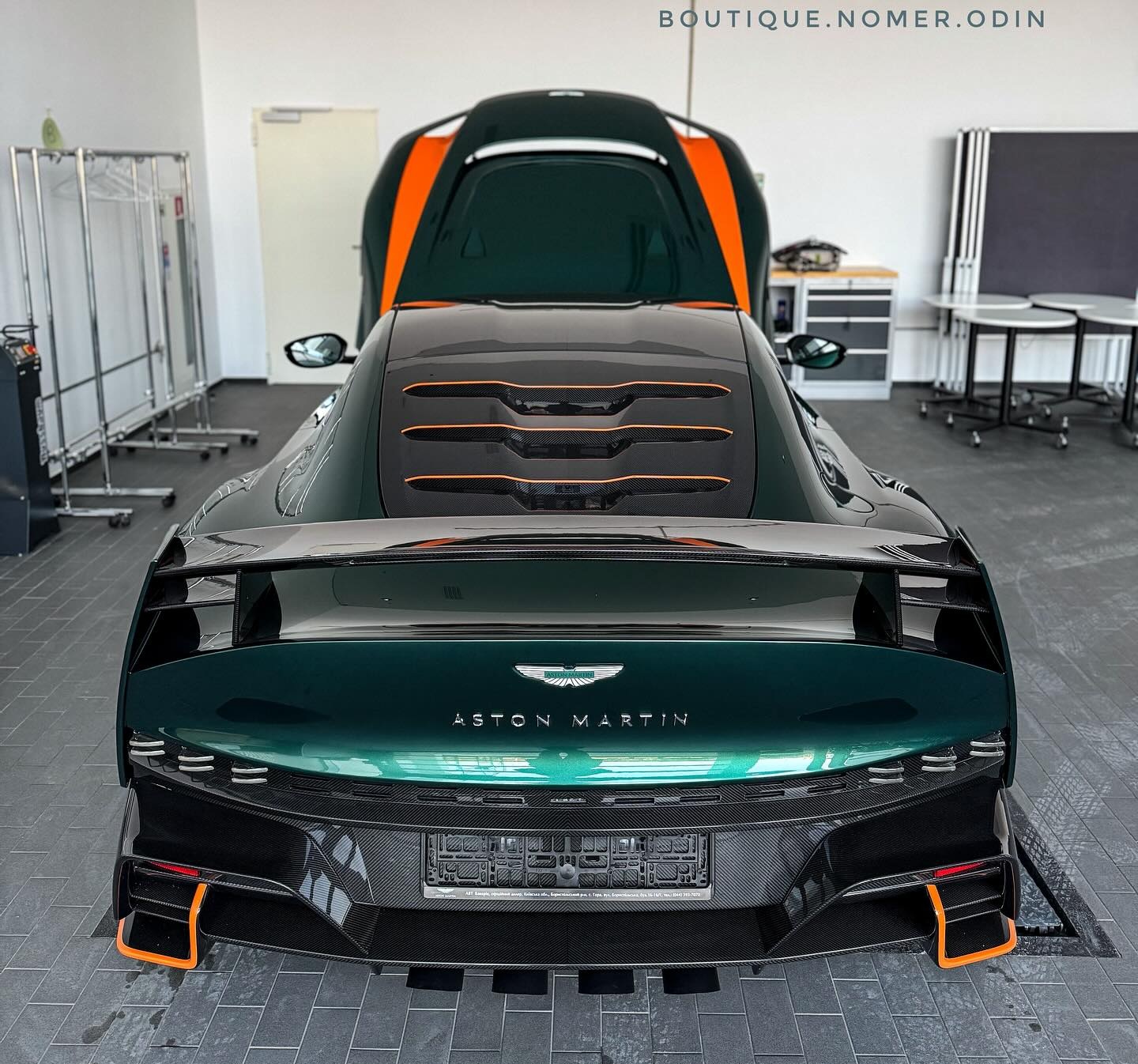 новый Aston Martin Valiant, суперкар Aston Martin, Фернандо Алонсо