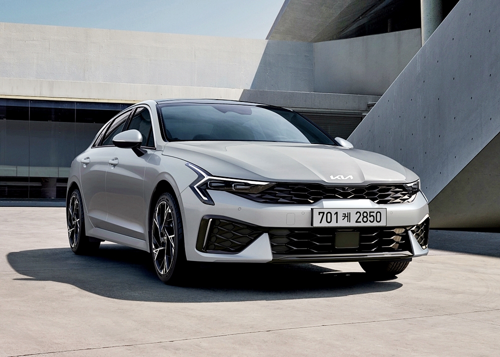 KIA K5 та K8 2026: оновлені седани з преміальною комплектацією Best Selection і новим рівнем комфорту