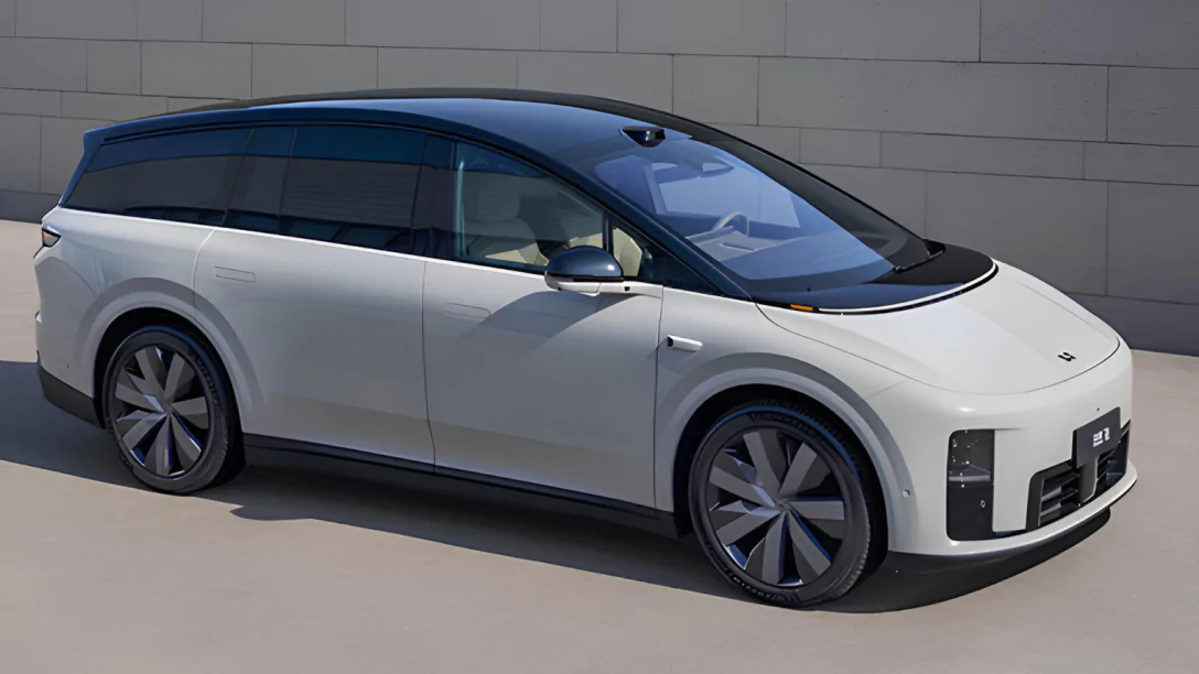 В Китае представили электрокар Li Auto i8 с запасом хода более 700 км — премиальный минивэн будущего