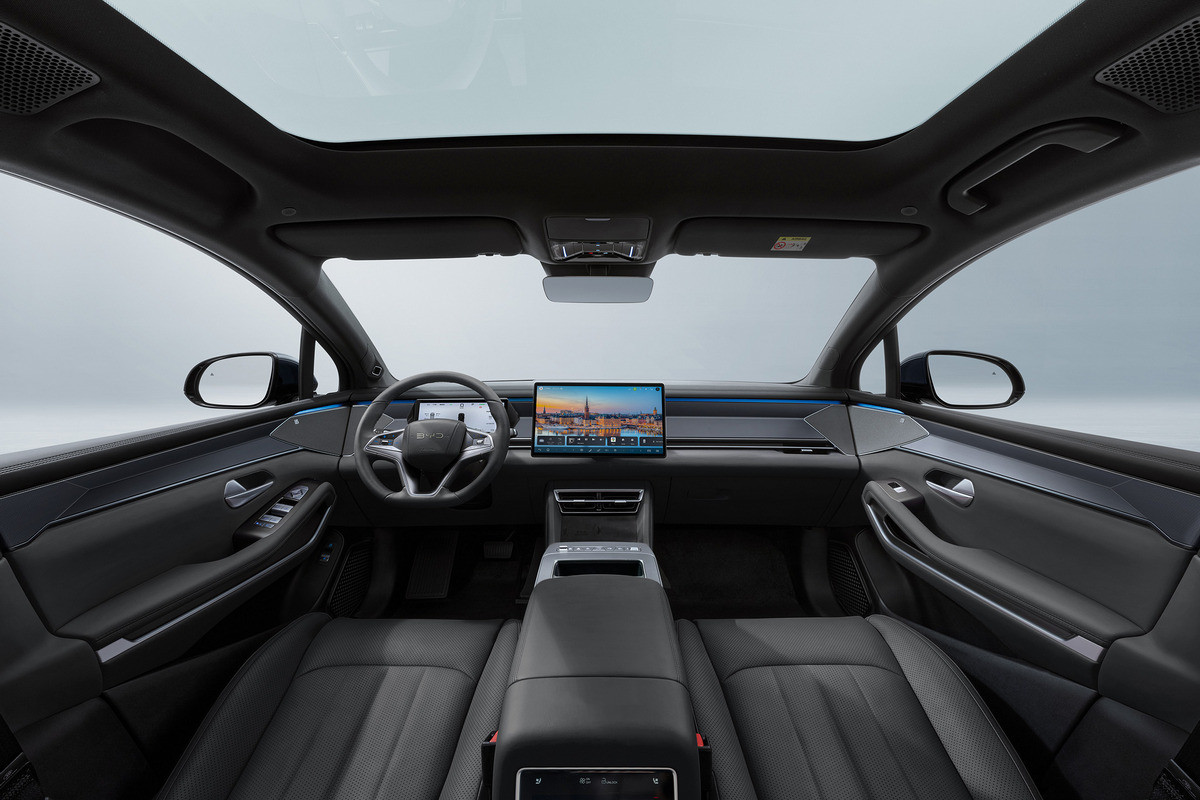 BYD виходить на світовий ринок із новим флагманом Tang L: запас ходу — понад 1000 км (фото, характеристики)
