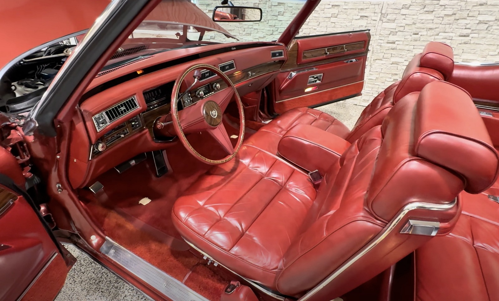 салон Cadillac Eldorado, Cadillac Eldorado, кабриолет Cadillac, капсула времени