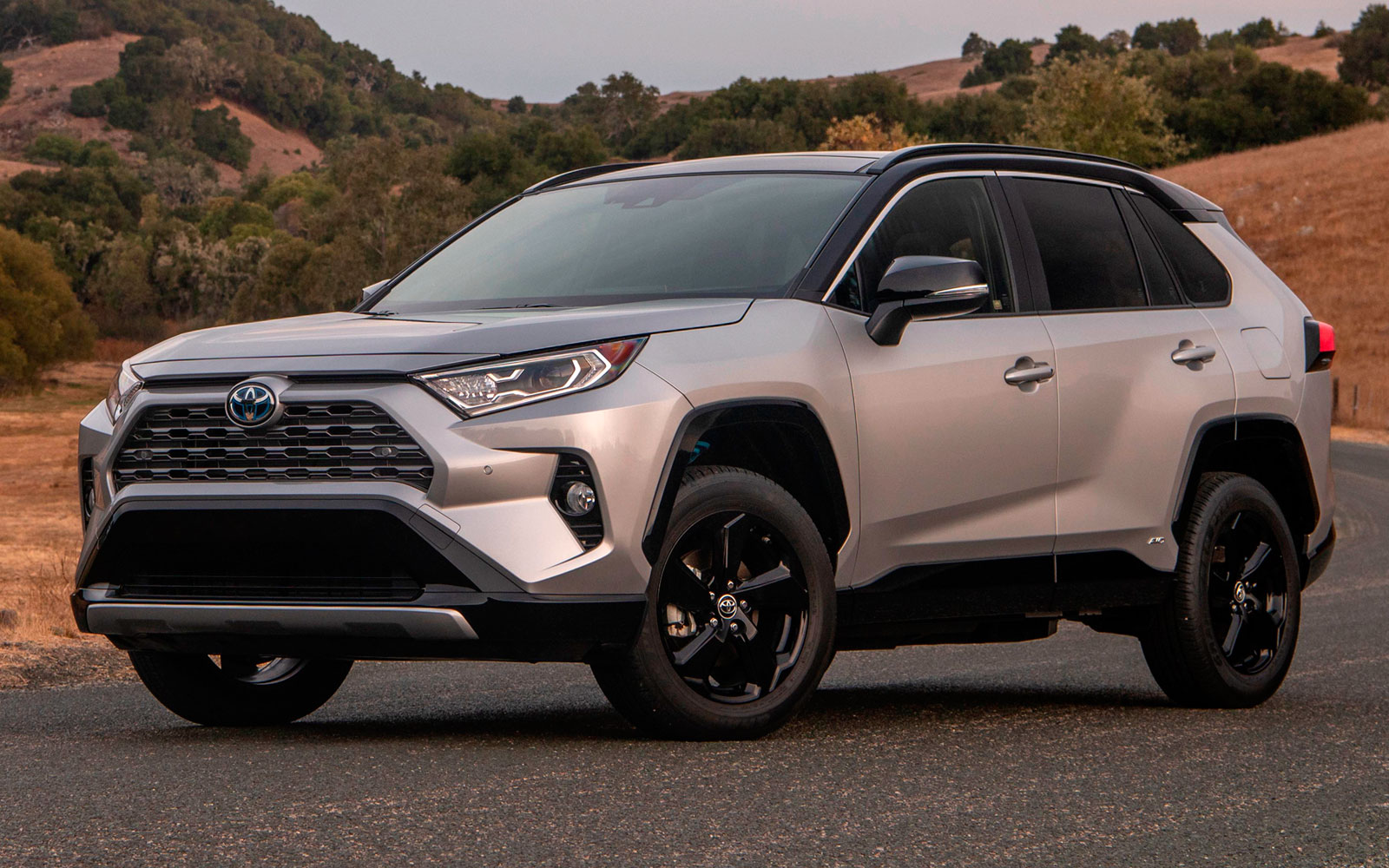 Toyota RAV4, кращі кросовери, кросовери з пробігом, вживані кросовери