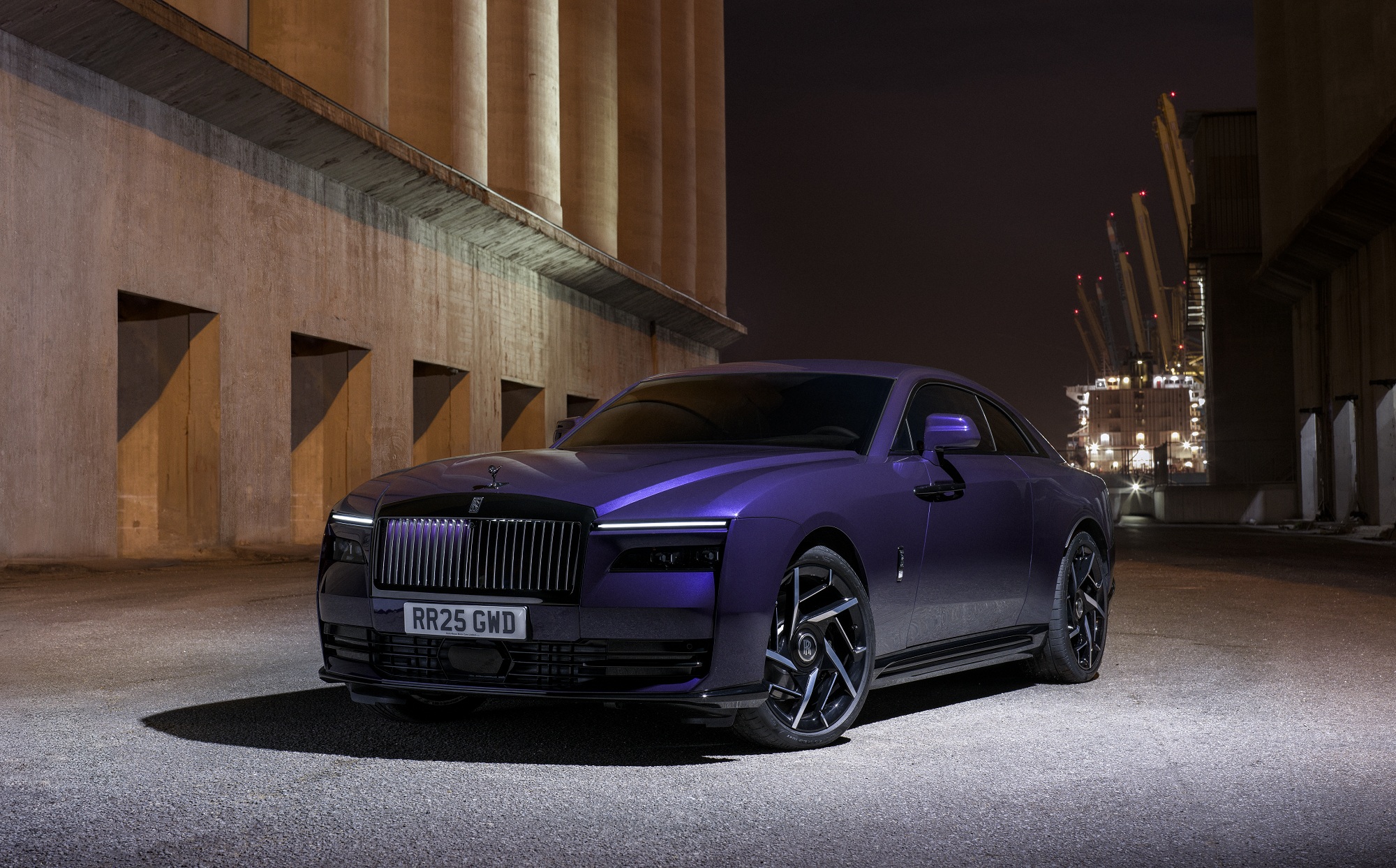 Rolls-Royce Spectre Black Badge, Rolls-Royce Spectre, новый Rolls-Royce Spectre, электромобиль Rolls-Royce