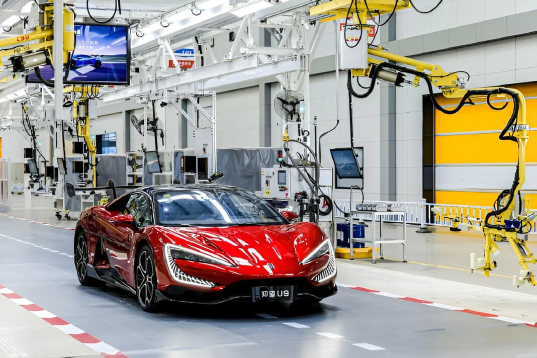Yangwang U9 від BYD завершує шестимісячні випробування на Нюрбургринзі та готується до постачання