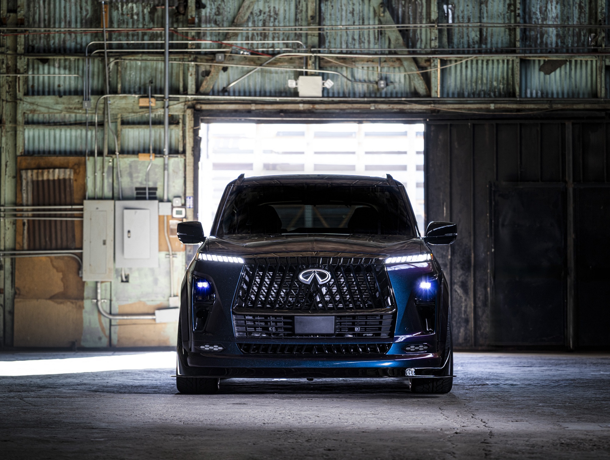 Nissan представив екстремальний Infiniti QX80 R-Spec на 1000 к.с. — суперник Mercedes G-Class (фото)