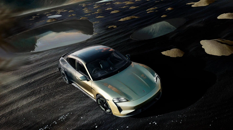 Porsche целый год создавала краску, позволяющую менять цвет. Представлен Taycan Turbo S Celestial Jade
