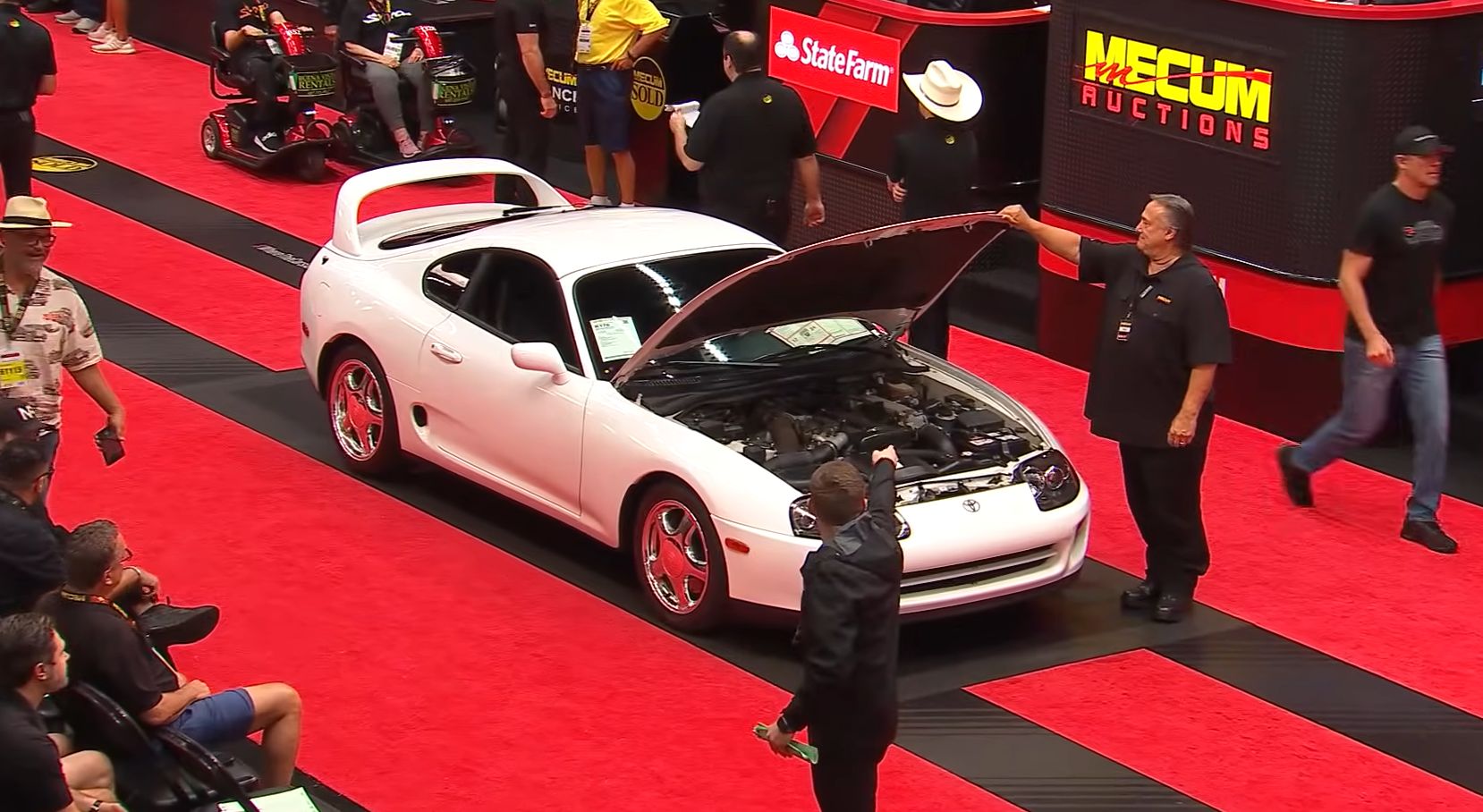 Toyota Supra A80 по цене Lamborghini: за что отдали рекордные $242 000 на аукционе?