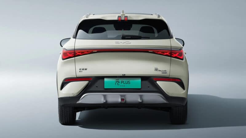 Обновленный BYD Atto 3 представлен в Китае: встроенный холодильник и улучшенная система ADAS
