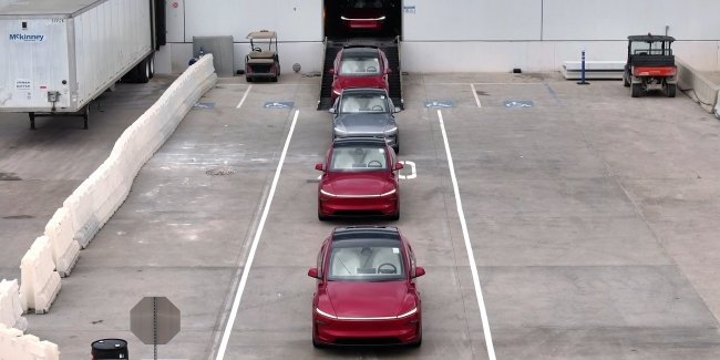 Tesla призупинить виробництво Cybertruck та Model Y у США