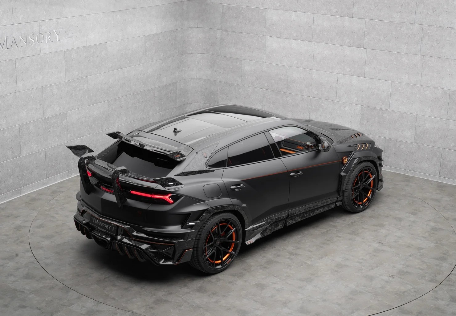 Новый Lamborghini Urus Venatus от Mansory: 1100 сил и 332 км/ч — самый быстрый кроссовер в мире
