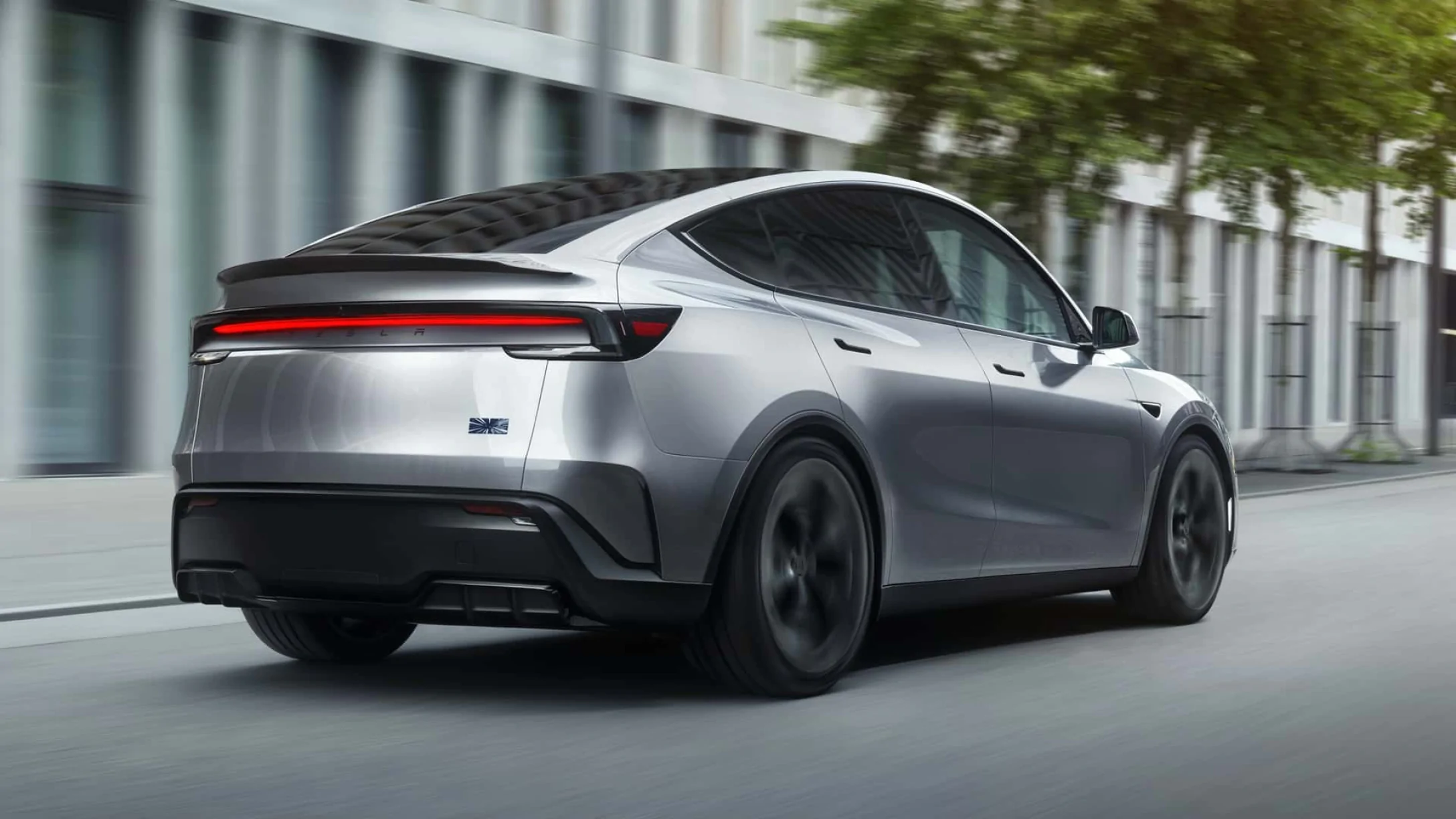 Новая Tesla Model Y Performance 2025: разгон до 100 км/ч за 3,5 секунды и запас хода 580 км