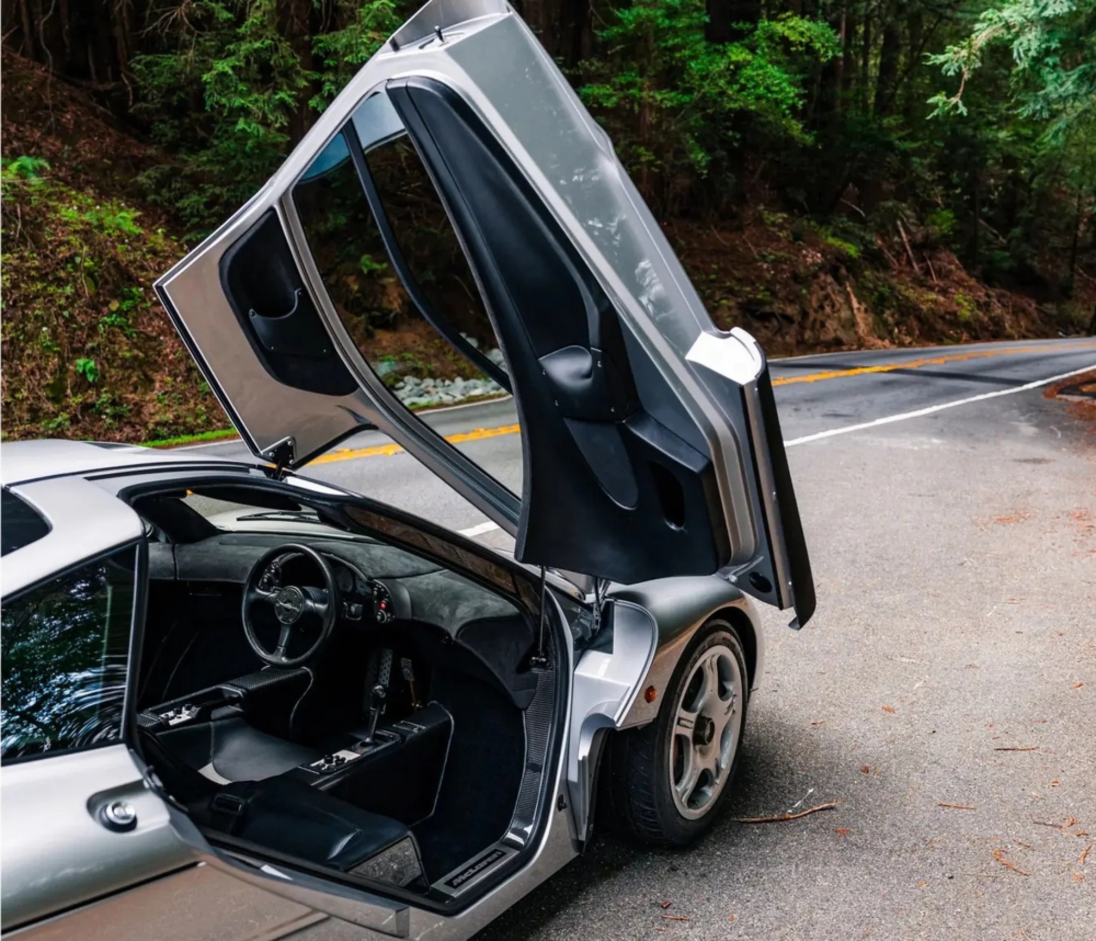На продажу выставили McLaren F1 — самый быстрый суперкар 90-х за $23 миллиона