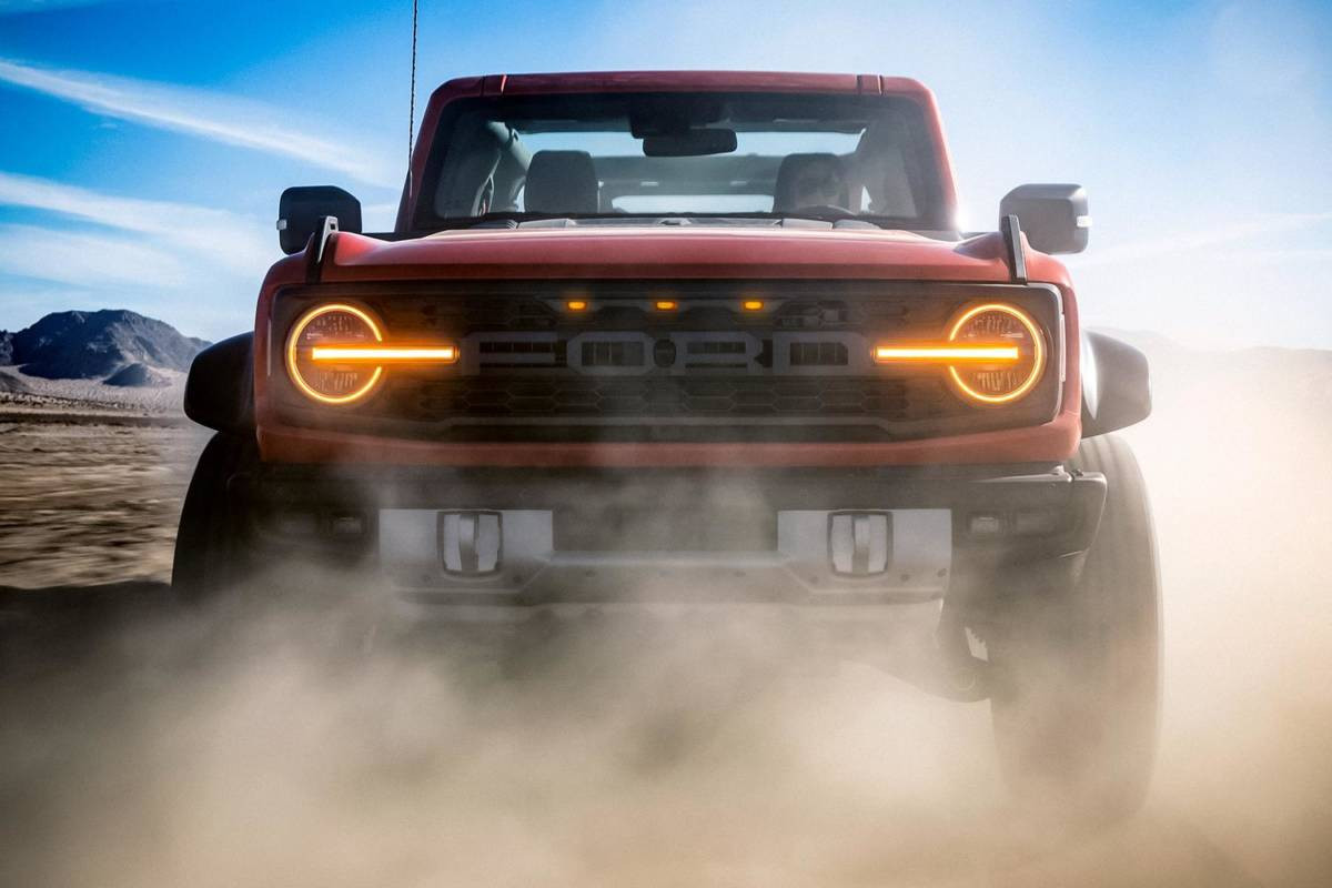 Спортивний Ford Bronco Raptor для подолання будь-яких перешкод