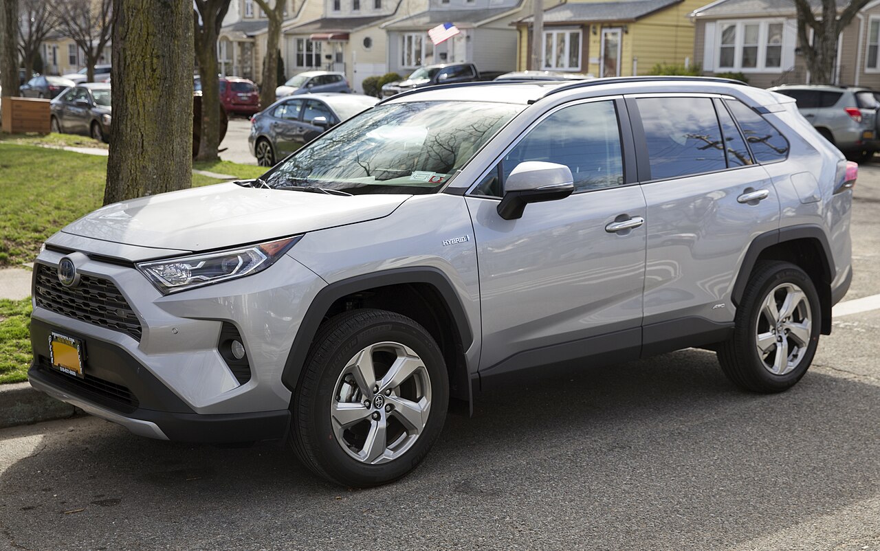 The most reliable family SUVs that last over 15 years have been named: a ranking of the best models of 2025