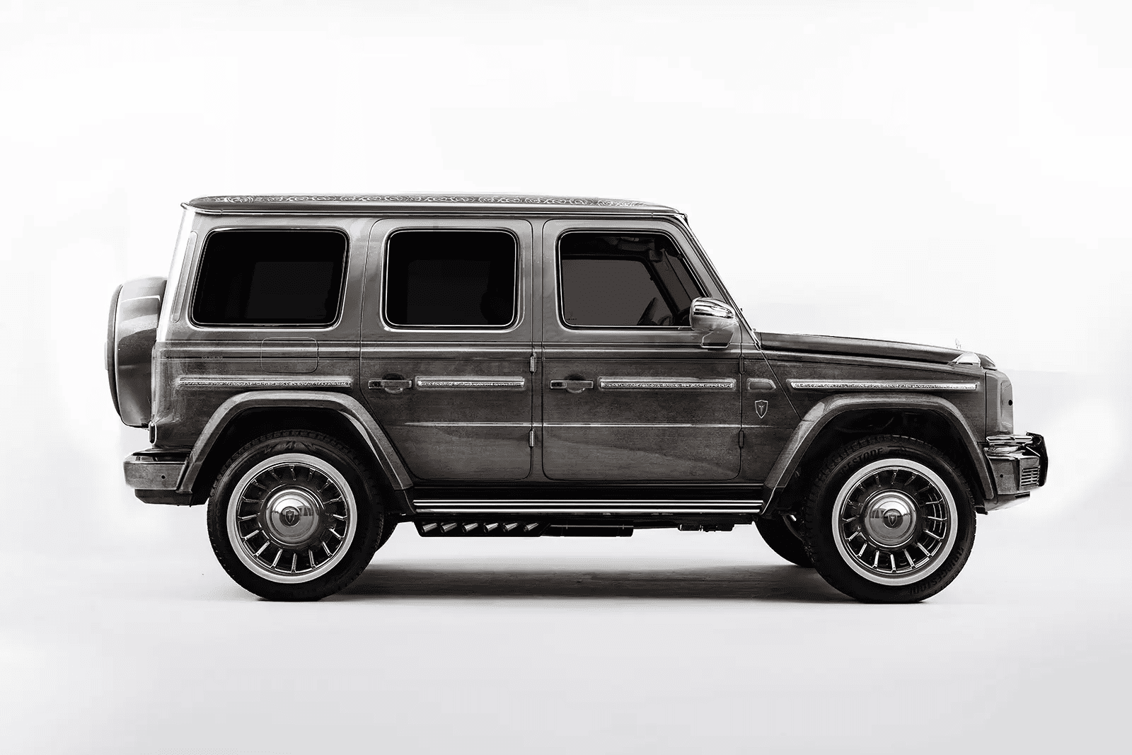 Розкішний мисливський Mercedes G-Viking: ексклюзивний «Гелік» із золотим озброєнням