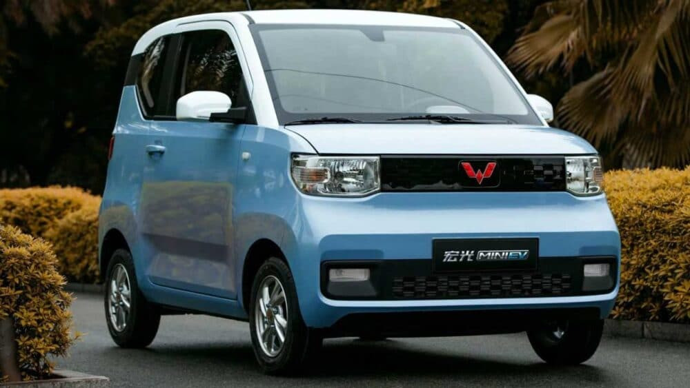 Електромобіль Mini EV: новинка, яка вийшла в топ