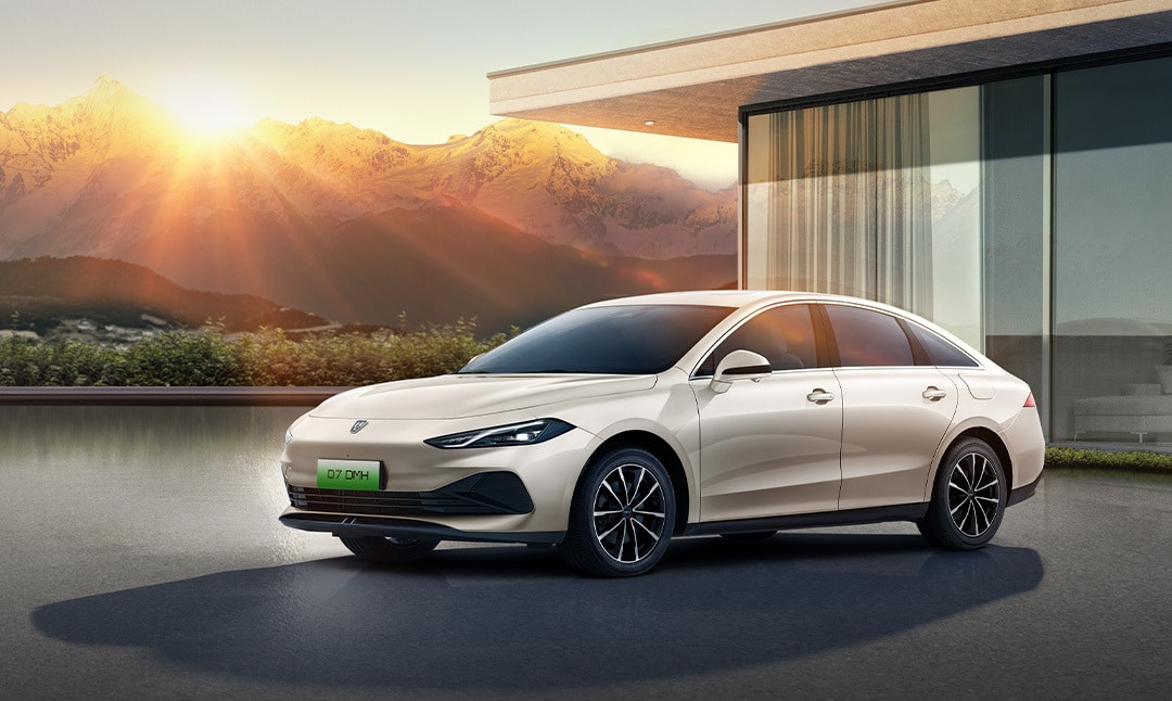 Новый рекорд Гиннесса для подключаемого гибрида PHEV установлен в Китае: Roewe D7 DMH преодолел 2208 км на одном баке и зарядке