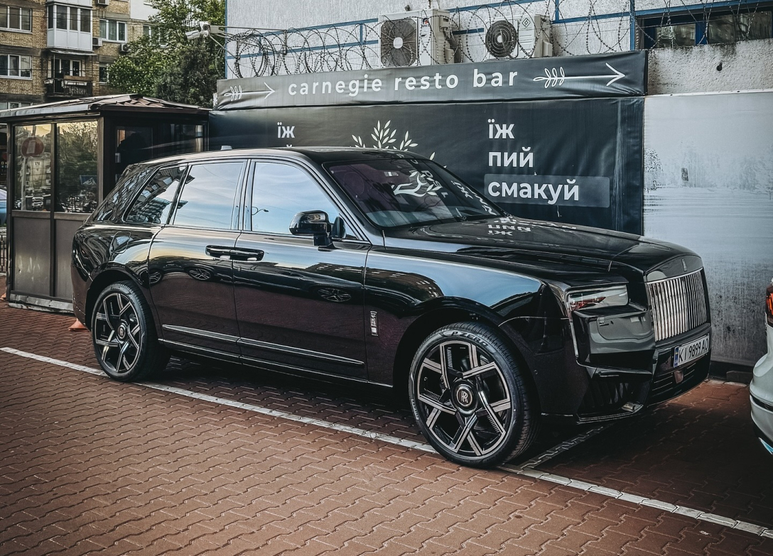 Rolls-Royce Cullinan Black Badge