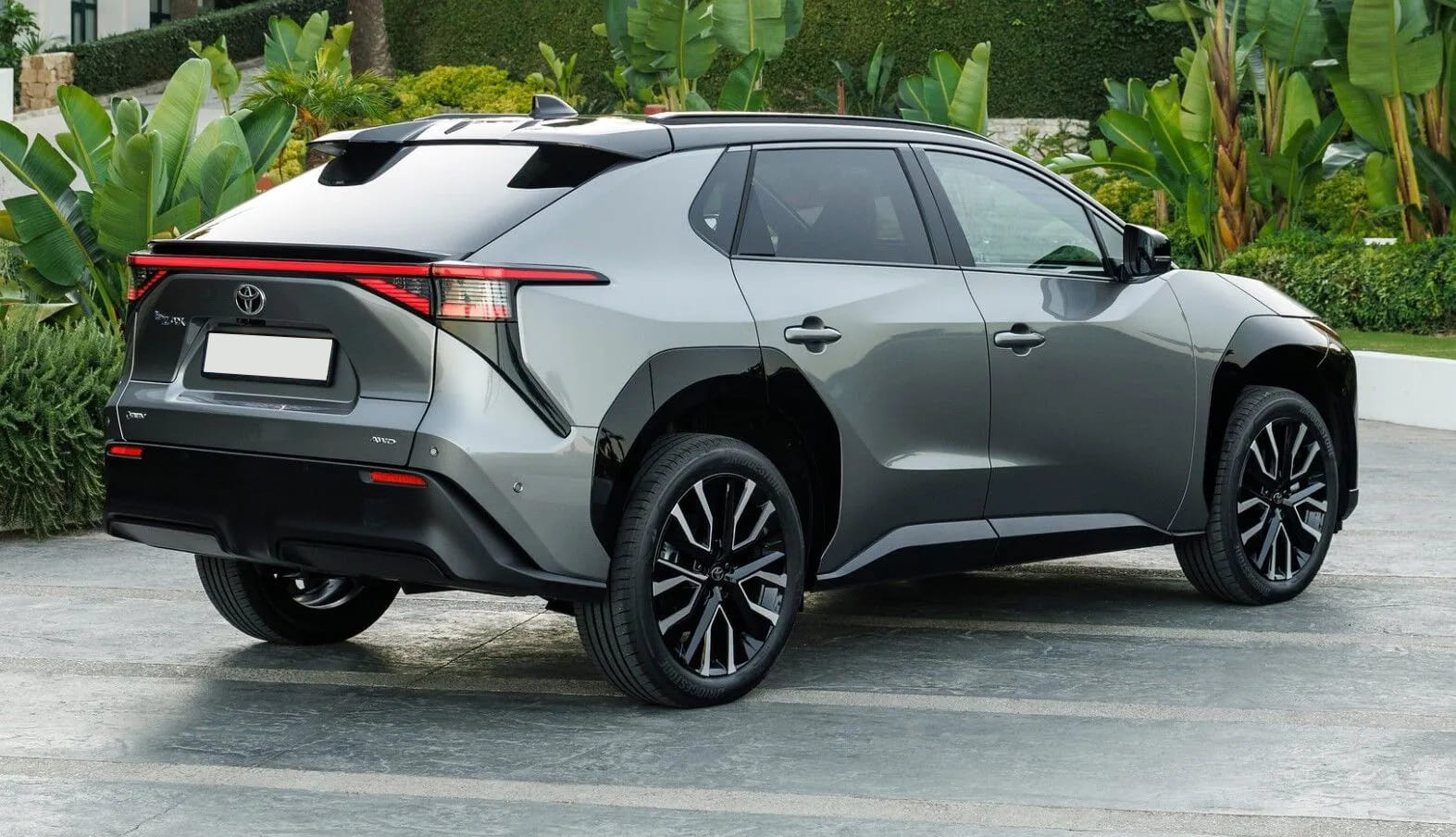 Toyota представила обновлённый bZ4X — электрический «двойник» RAV4 вскоре доберётся до Украины
