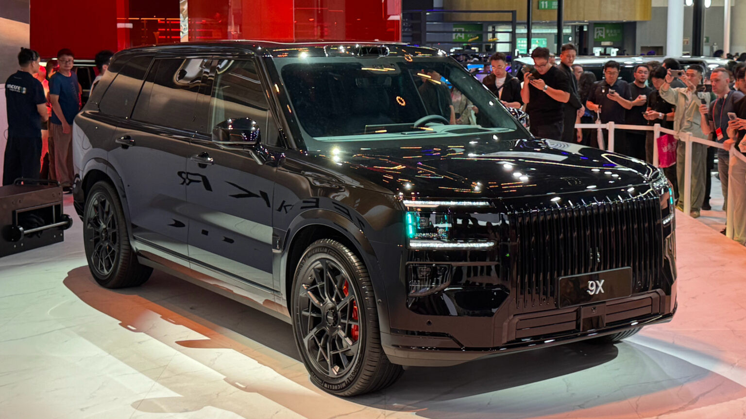 Zeekr 9X PHEV 2025: преміальний гібридний позашляховик з батареєю 70 кВт⋅год і запасом ходу 1200 км - 2 | bex-auto.com