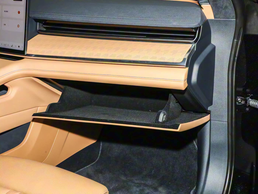 Zeekr 001 2026 Max 95kWh AWD - 48 Zeekr 001 2026 Max 95kWh AWD - 48 | bex-auto.com