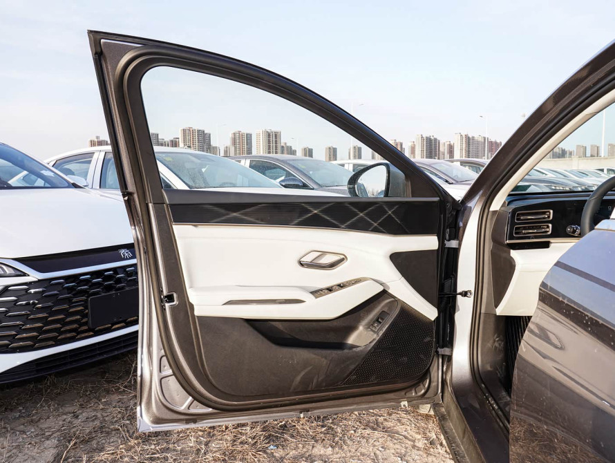 BYD Qin L 2025 DM-i Intelligent Driving - 24 BYD Qin L 2025 DM-i Intelligent Driving - 24 | bex-auto.com