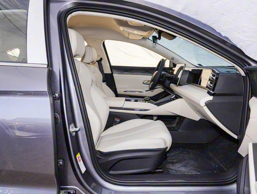 BYD Qin L 2025 DM-i Intelligent Driving - 39 BYD Qin L 2025 DM-i Intelligent Driving - 39 | bex-auto.com