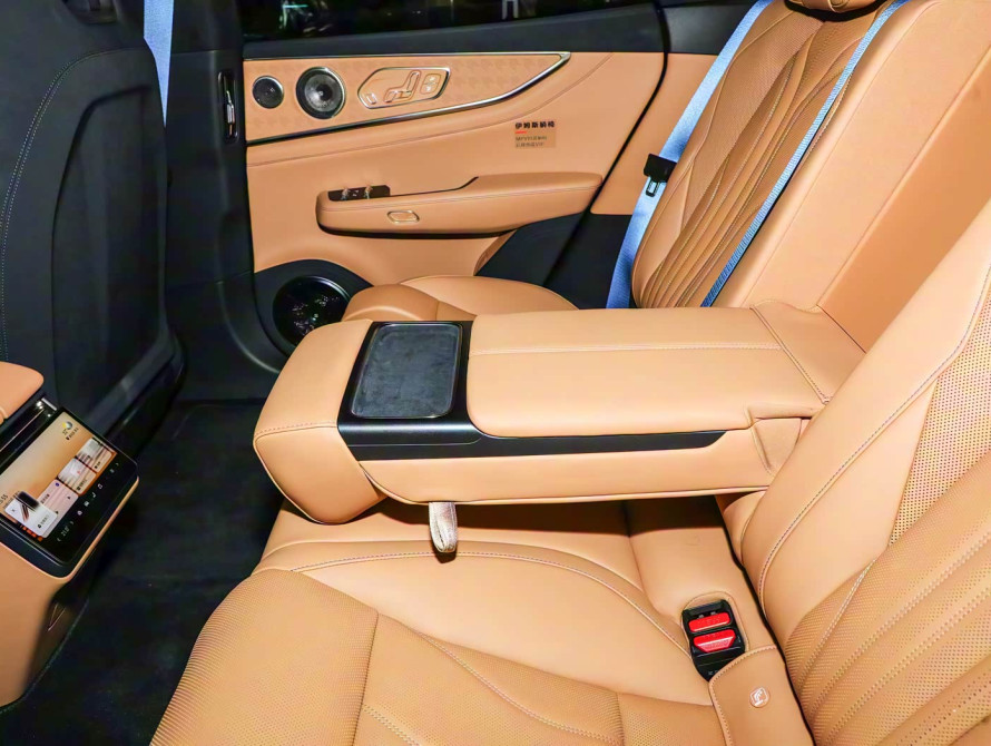 Zeekr 001 2026 Max 95kWh AWD - 76 Zeekr 001 2026 Max 95kWh AWD - 76 | bex-auto.com