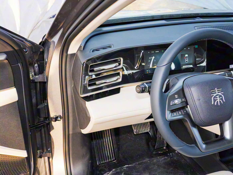 BYD Qin L 2025 DM-i Intelligent Driving - 10 BYD Qin L 2025 DM-i Intelligent Driving - 10 | bex-auto.com