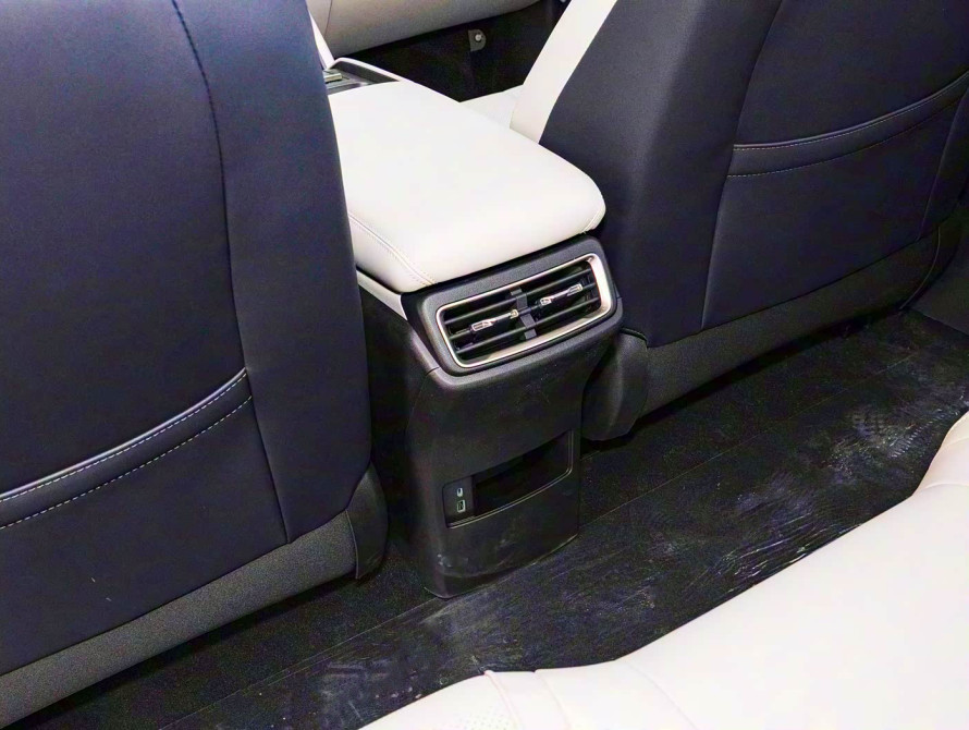 BYD Qin L 2025 DM-i Intelligent Driving - 35 BYD Qin L 2025 DM-i Intelligent Driving - 35 | bex-auto.com