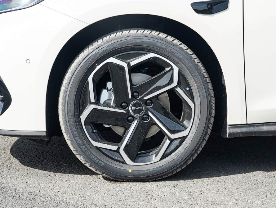 BYD Seal 06 2025 DM-i Flagship - 89 BYD Seal 06 2025 DM-i Flagship - 89 | bex-auto.com