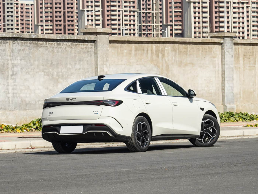 BYD Seal 06 2025 DM-i Flagship - 6 BYD Seal 06 2025 DM-i Flagship - 6 | bex-auto.com