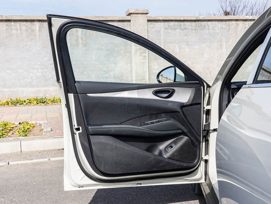 BYD Seal 06 2025 DM-i Flagship - 30 BYD Seal 06 2025 DM-i Flagship - 30 | bex-auto.com