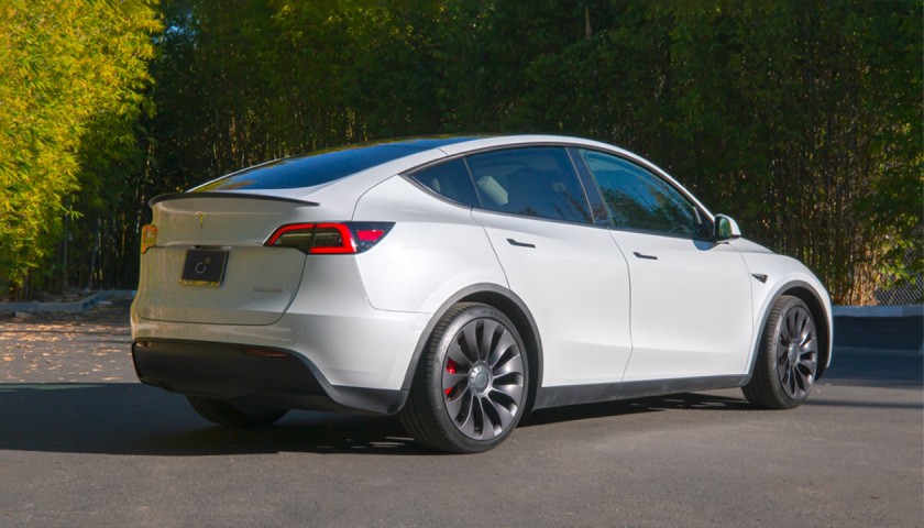 tesla-model-y-2022-tesla-model-y-2022