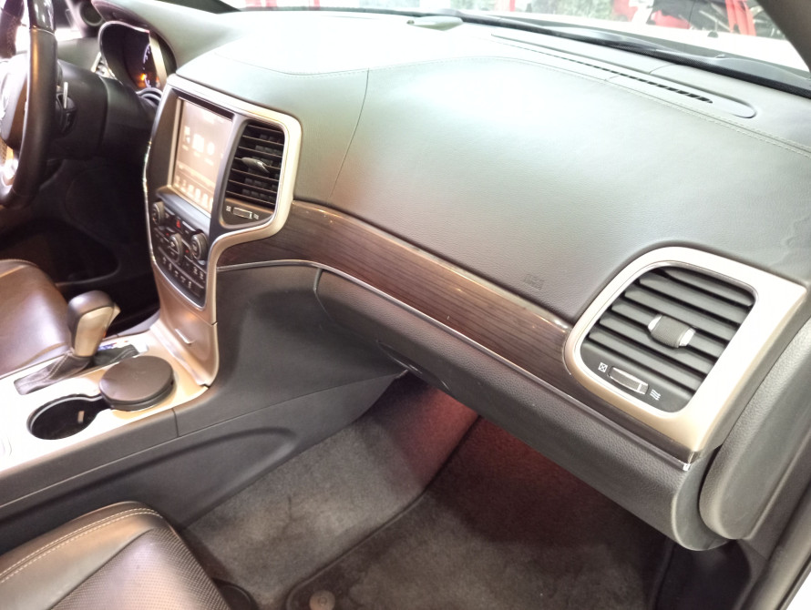 Jeep Grand Cherokee 2016 - 35 Jeep Grand Cherokee 2016 - 35 | bex-auto.com