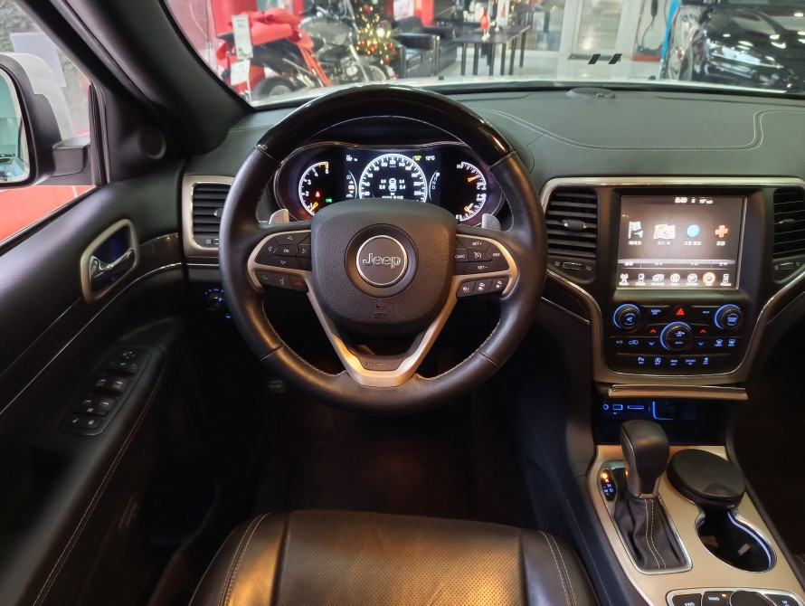 Jeep Grand Cherokee 2016 - 23 Jeep Grand Cherokee 2016 - 23 | bex-auto.com