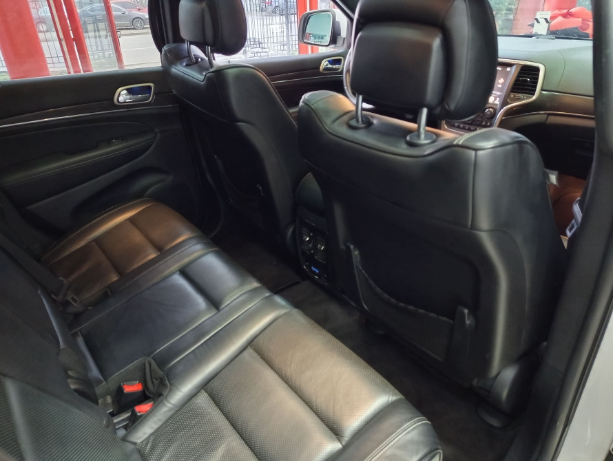 Jeep Grand Cherokee 2016 - 47 Jeep Grand Cherokee 2016 - 47 | bex-auto.com