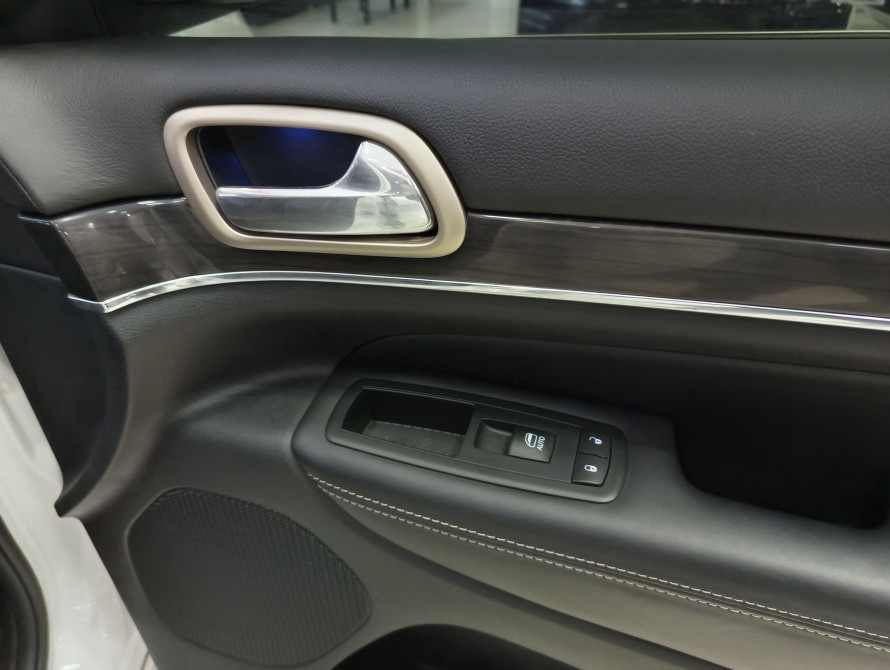 Jeep Grand Cherokee 2016 - 41 Jeep Grand Cherokee 2016 - 41 | bex-auto.com