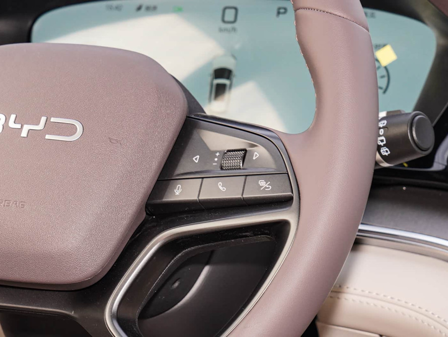 BYD Song Plus 2025 DM-i Premium - 15 BYD Song Plus 2025 DM-i Premium - 15 | bex-auto.com